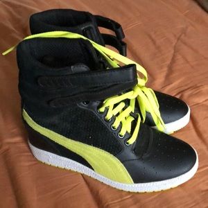 Puma Wedge Sneaker NWOB Sz 8